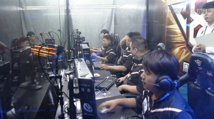 Ninjas in Pyjamas 教练：我们有点太过于依赖中单了