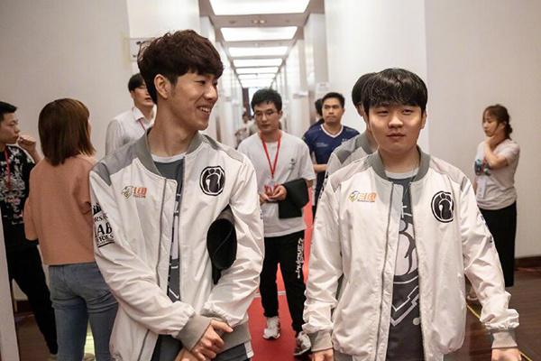 Zdz发文：没比赛打的话生活会失去目标，在努力找工作了
