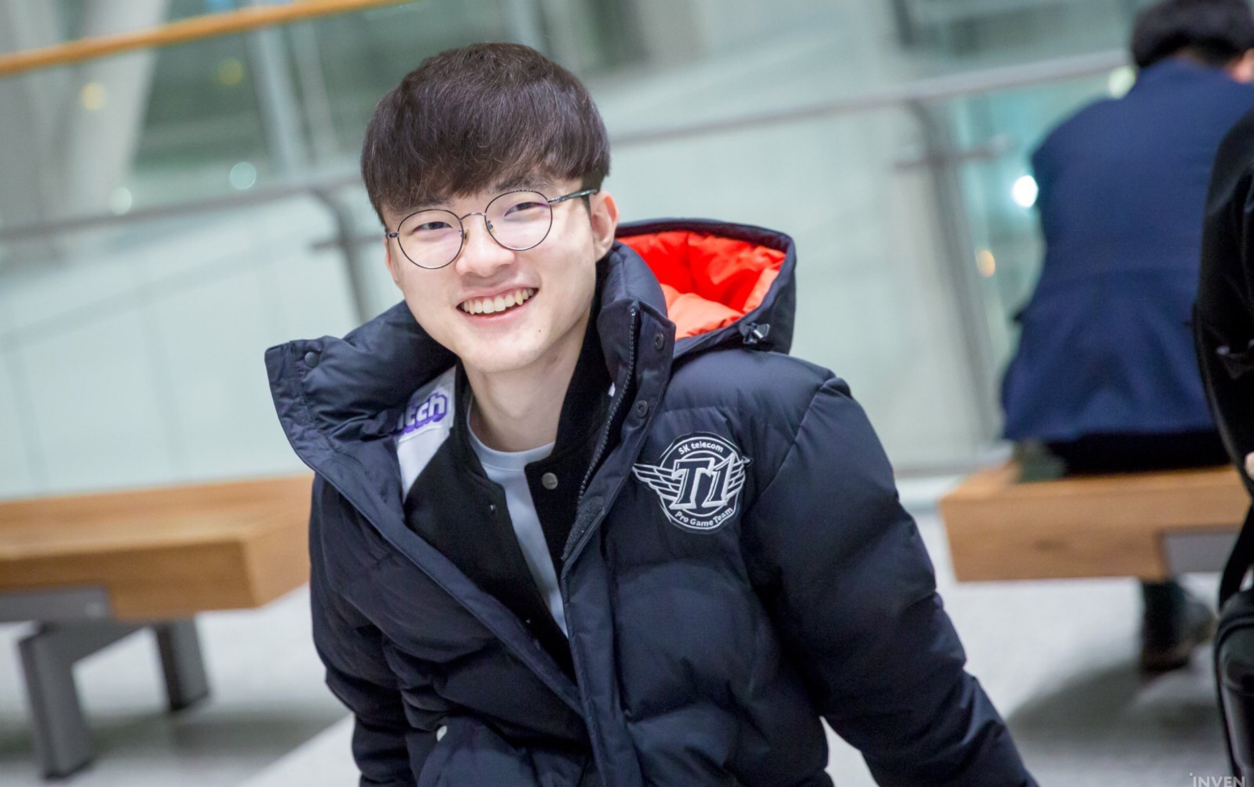 官宣：2025LOL季中冠军赛5月10日在韩国釜山举办